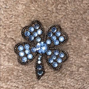 Clover shaped  Brooch. Costume Jewelry